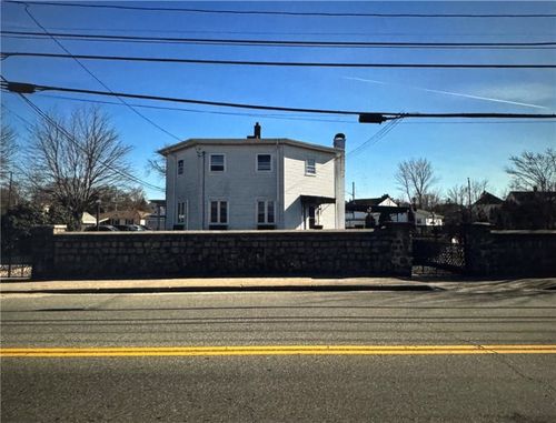 80 Phenix Ave, Cranston, RI, 02920-4245 | Card Image