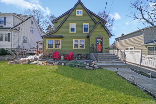 54 Lakeview Ave, Hartsdale, NY, 10530-2515 | Card Image