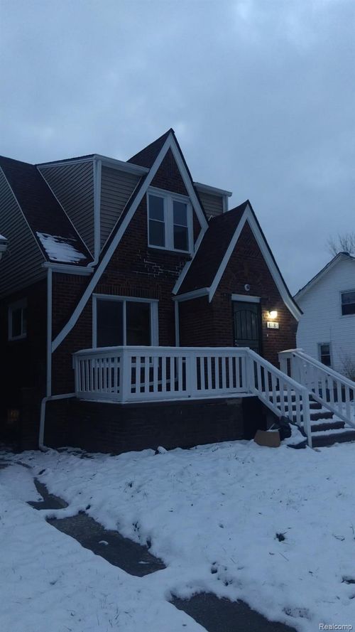 8118 E Hildale St, Detroit, MI, 48234-3692 | Card Image