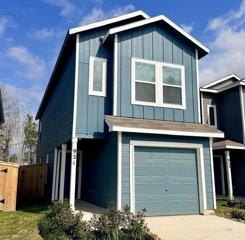 921 Pertuso Ln, Huffman, TX, 77336-1815 | Card Image