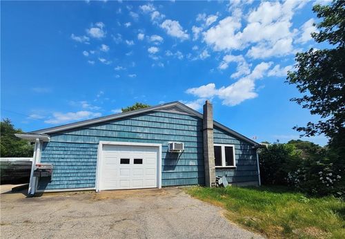 2196 Post Rd, South Kingstown, RI, 02879-7537 | Card Image