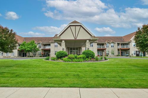217-N113W16241 Sylvan Circle, Germantown, WI, 53022 | Card Image