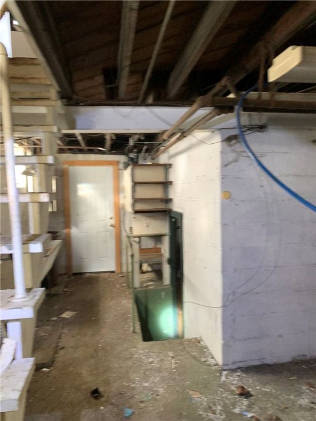 1823 Wright St, House other with 2 bedrooms, 1 bathrooms and 5 parking in Wilkinsburg PA | Image 13