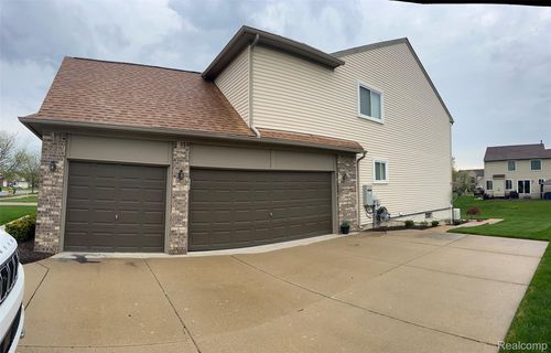 42887 Sadie Ln, Van Buren Township, MI, 48111-5252 | Card Image