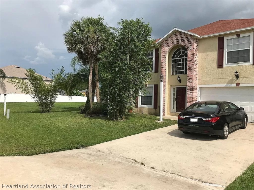 Tarrega St, Sebring, FL 33872