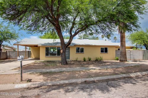 5853 E 19th St, Tucson, AZ, 85711-5126 | Card Image