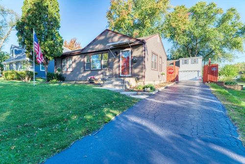 140 W Sunset Ave, Lombard, IL, 60148-1649 | Card Image