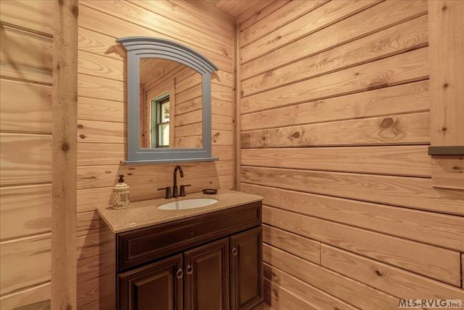 Hallway Bath | Image 25