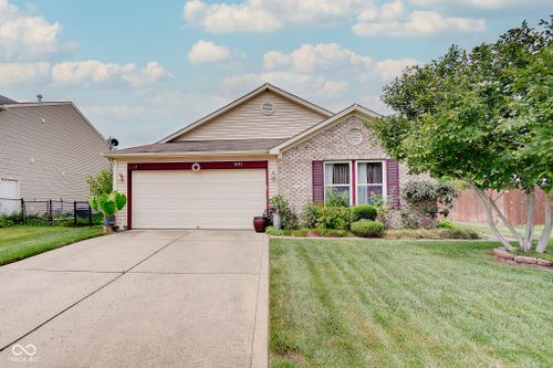 5642 Grassy Bank Drive, Indianapolis, IN, 46237 | Card Image