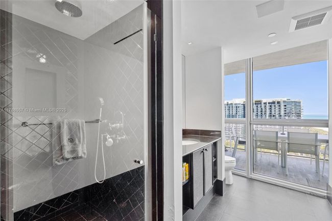 2007 - 101 20 Th St, Condo with 2 bedrooms, 2 bathrooms and null parking in Miami Beach FL | Image 9