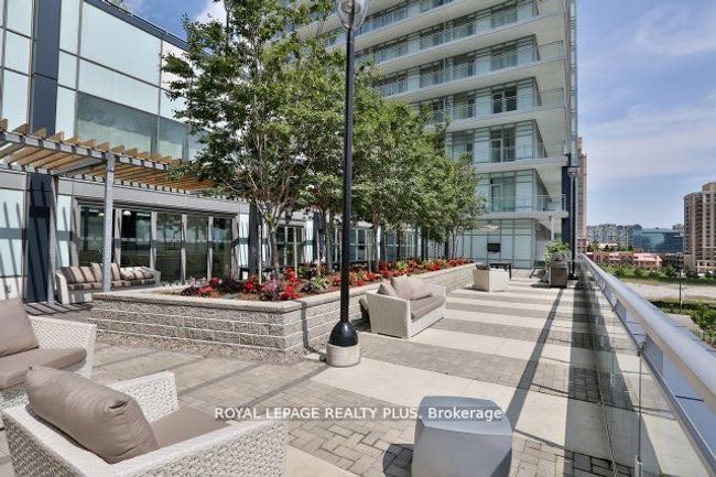 812 - 360 Square 1 Dr, Condo with 1 bedrooms, 1 bathrooms and 1 parking in Mississauga ON | Image 12