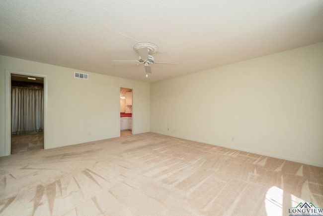 107 Tulip St, House other with 3 bedrooms, 3 bathrooms and null parking in White Oak TX | Image 35