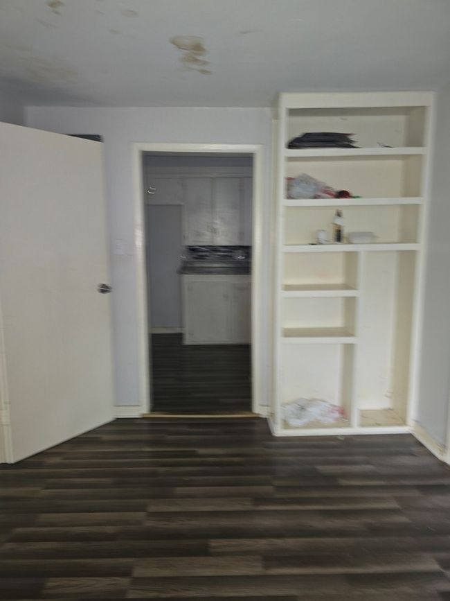 1005 S Sycamore St, Home with 3 bedrooms, 2 bathrooms and 1 parking in Crockett TX | Image 6