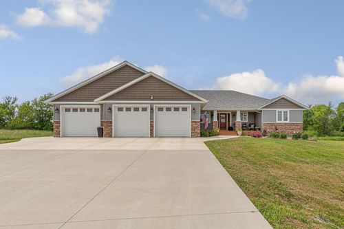 20102 Fortune Creek Ct, Faribault, MN, 55021 | Card Image