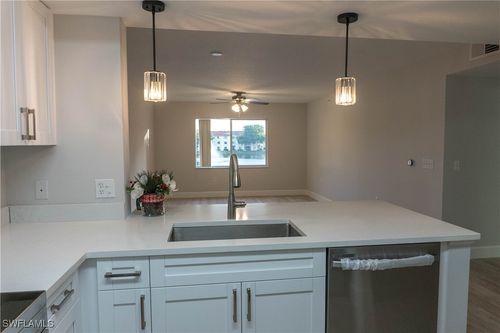 apt-523-8234 Key Royal Cir, NAPLES, FL, 34119-6798 | Card Image