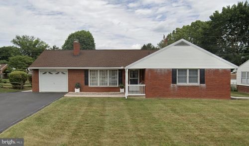 22054 Mohawk Dr, SMITHSBURG, MD, 21783-2020 | Card Image