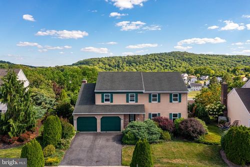 41 Flint Ridge Dr, Shillington, PA, 19607-3016 | Card Image