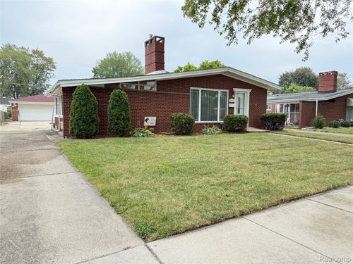 24712 Masch Ave, Warren, MI, 48091-4484 | Card Image