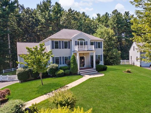 27 Sullivan Way, Foxboro, MA, 02035-5402 | Card Image