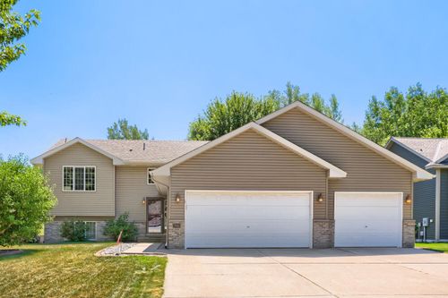 7944 Highland Dr, Lino Lakes, MN, 55014-2453 | Card Image