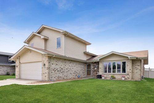 17218 Shetland Dr, Tinley Park, IL, 60487-7300 | Card Image