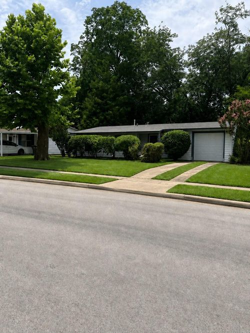 1513 Murray Dr, Garland, TX, 75042-8444 | Card Image