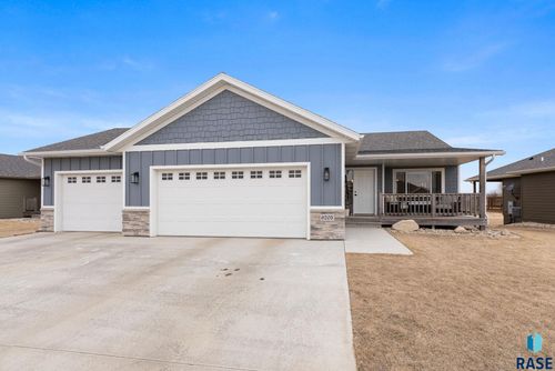 6205 S Dublin Ave Avenue, Sioux Falls, SD, 57106 | Card Image