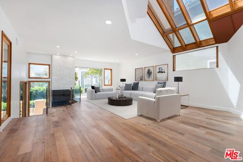 117 Ketch Mall, Marina del Rey, CA, 90292-5991 | Card Image