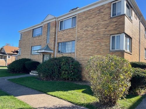 5939 Ridge Rd, Parma, OH, 44129-3948 | Card Image