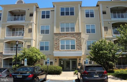 211 Masterson Ct, Ewing, NJ, 08618-1438 | Card Image