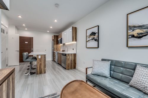 302-1168 Pendrell St, Vancouver, BC, V6E1L4 | Card Image