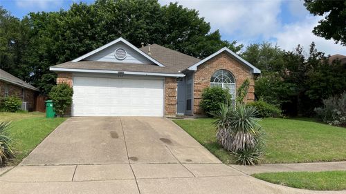 202 Chamblin Dr, Cedar Hill, TX, 75104-2364 | Card Image