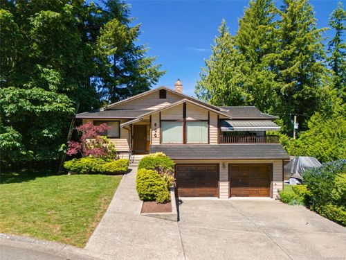 800 Seamist Pl, Saanich, BC, V8Y2R4 | Card Image