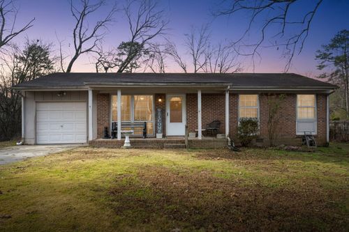 2214 Glengerrie Dr, Soddy Daisy, TN, 37379-3134 | Card Image