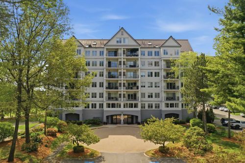 405-10 Mountain Laurels Dr, Nashua, NH, 03062-2248 | Card Image