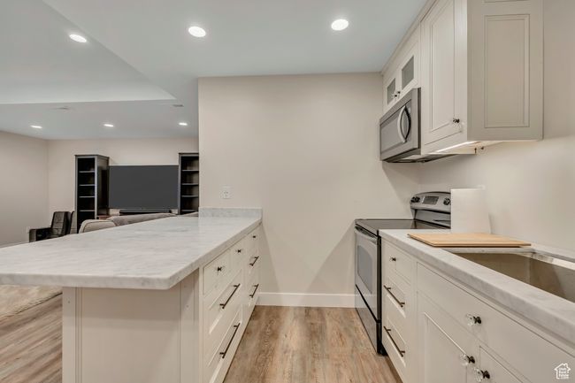 2040 E Lambourne Ave, House other with 7 bedrooms, 7 bathrooms and 12 parking in Millcreek UT | Image 44