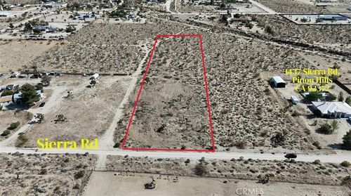 11 Sierra Rd, Pinon Hills, CA, 92372 | Card Image