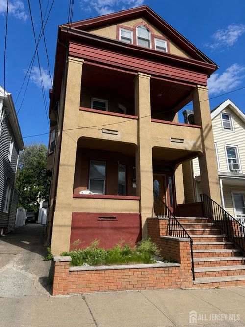 180 Brighton Avenue, Perth Amboy, NJ, 08861 | Card Image