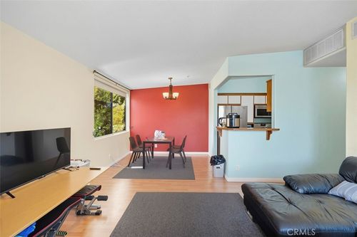 apt-15-15455 Sherman Way, Van Nuys, CA, 91406-4210 | Card Image