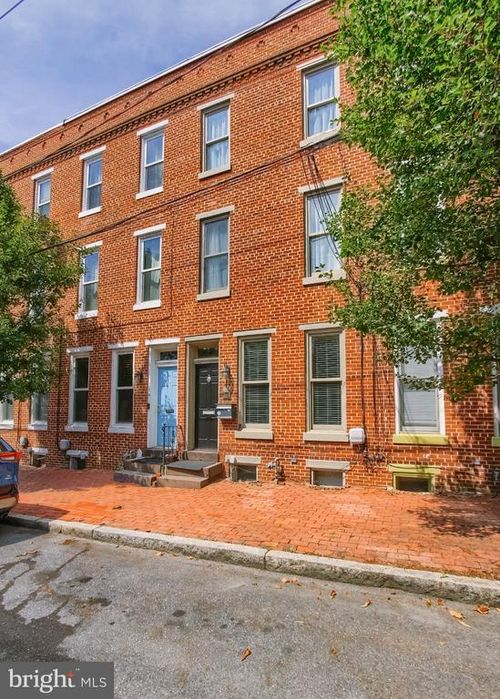 116 Cumberland St, HARRISBURG, PA, 17102-2801 | Card Image