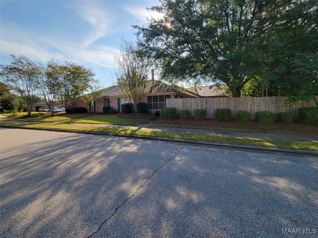 Prairie Ln, Montgomery, AL 36117