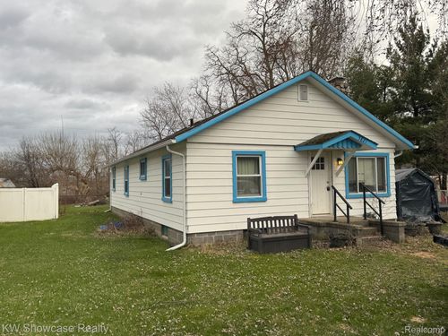 5821 Felske Dr, Brighton, MI, 48116-9514 | Card Image
