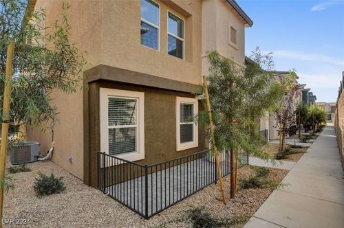 6927 Stafford Hill St, Las Vegas, NV, 89166-6092 | Card Image