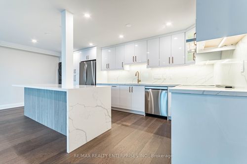 605-50 Elm Drive E, Mississauga, ON, L5A3X2 | Card Image