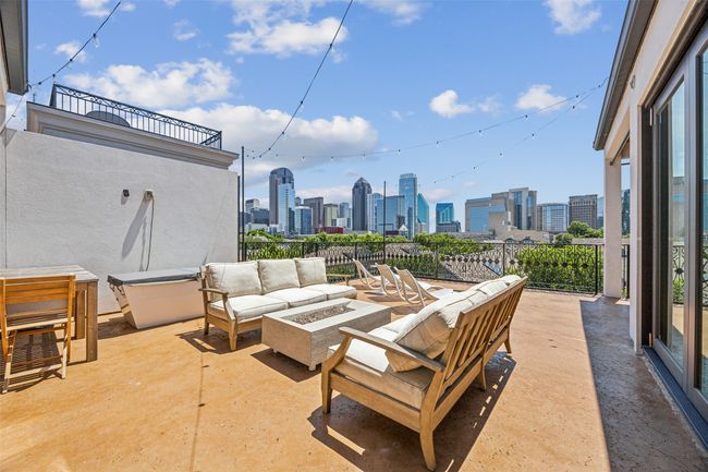 2210 Boll St, House other with 3 bedrooms, 5 bathrooms and null parking in Dallas TX | Image 28