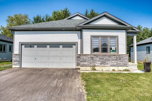 166 Ellen St, Atwood, ON, N0G1B0 | Card Image