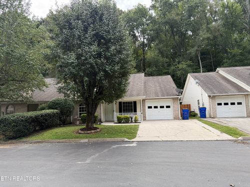 10156 Bellflower Way, Knoxville, TN, 37932-1680 | Card Image