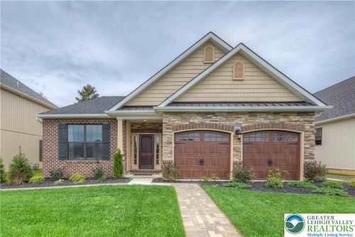 ic-3420 Gentlewind Way, Emmaus, PA, 18049-1979 | Card Image