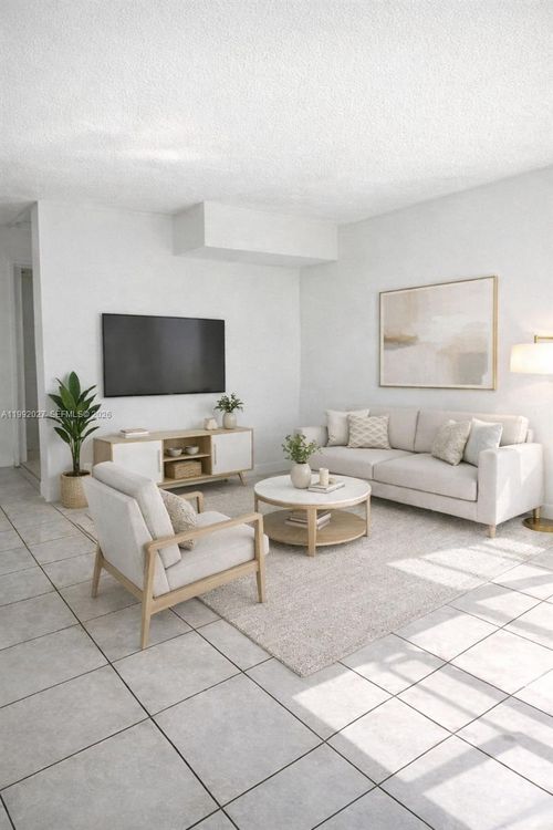 2-2121 Sw 4th St, Miami, FL, 33135 | Card Image