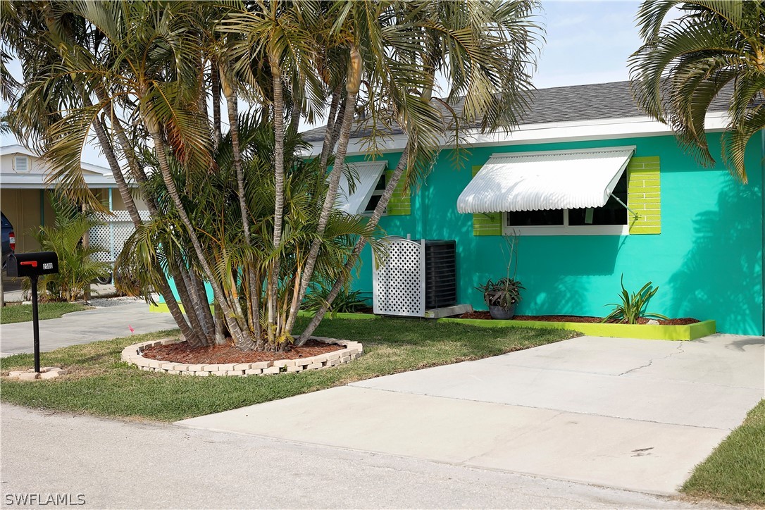 Bayshore Dr, Matlacha, FL 33993